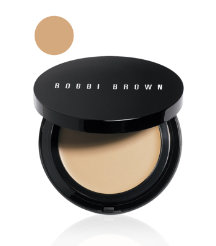 Oil-Free Even Finish Compact Foundation in Golden
